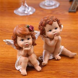 European Resin Crafts Little Angel Wedding Supplies TV Cabinet Decoration God Cupid Gift 211108