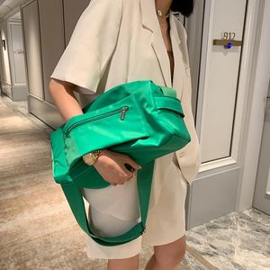 Women's Autumn/Winter Toast Bag Fashion Trend Oxford Cloth One Shoulder Large Capacity Lightweight Fitness Bags