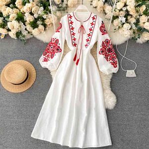 Sommar kvinnor damer blommig lykta ärm höga midja smala klänningar Bohemian broderi semester lång klänning 210430