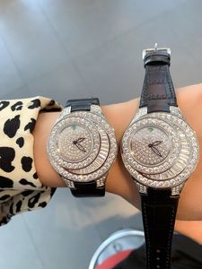 38mm Ladies Full Diamonds Watch Fashion T Cz Moon Shape Equinox Clock Quartz Wristwatch Green Diamond Men Famous Watches AAA+