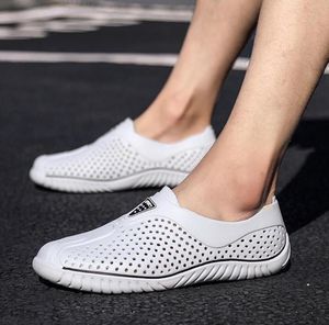 Sandali Estate Casual Per uomo Scarpe da acqua Pantofole da spiaggia da uomo Pantofole traspiranti Pantofola da massaggio maschile leggera