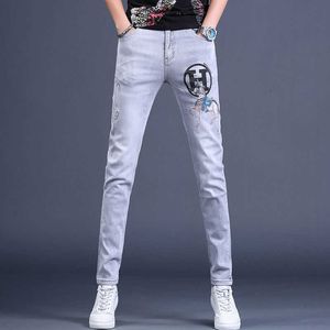 Mens Light Luxury Prints Denim Pants, Korea version Slim-Fit Casual Jeans, Högkvalitativa Fashion Grey Jeans Byxor;