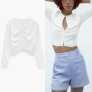 Za Frühling geraffte kurze Bluse Frauen Langarm O-Ausschnitt Vintage drapierte Top Frau Chic Button Up weiße Blusen 210602