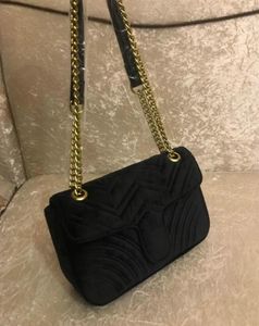 Moda Kadın Omuz Çantaları Klasik Deri Kalp Tarzı Altın Zincir Crossbody Çanta Cüzdan Kadife Kadın Çanta Tote Tasarımcılar Çanta Messenger Çanta 26 cm