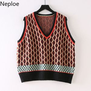 Neploe Vintage Szydełka Kwiatowe Swetry Kamizelka Kobiety V-Neck Bez Rękawów Dzianiny Pulowers Kamizelka Luźna Plaid Tank Tops Kobieta 210422