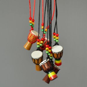 Hängsmycke Halsband Mini Jambe Drummer till salu Djembe Percussion Musikinstrument Halsband Afrikanska Hand Drum Smycken Accessries