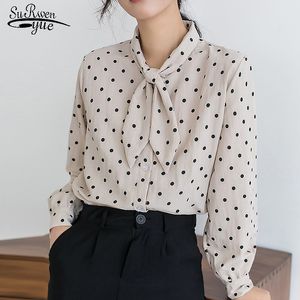 Kvinnors Chiffon Blouse Shirt Fall Långärmad Polka Dot Cardigan Bow Collar Blusar Kvinnor Plus Storlek Kläder 6051 50 210508