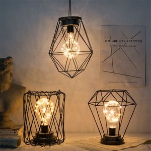 Lampada da tavolo minimalista in ferro retrò Lampada da tavolo a sospensione alimentata a batteria Luci notturne per la luce della decorazione di Natale sul comodino della camera da letto