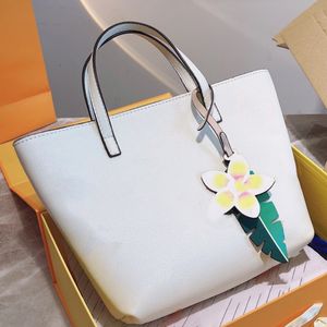 top High Quality Luxurys Designers Bags Handbags Women Messenger Handbag Sac Plat Embossing Small Tote Shoulder Crossbody Bag Vegetable basket