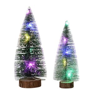 Weihnachtsdekorationen 4 Stück Schneekiefer Dekor Schöne Bäume Ornament mit Licht für Home Store Büro 25 cm 20 cm