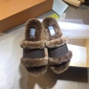 2021 Lady Sandals Lås det Flat Mule Mink Fur Slipper Cognac Brown Patent Canvas Slides Sandal Vinter Booties Kvinnor Skor med låda