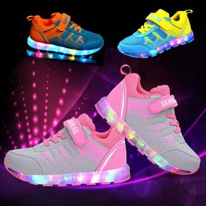 2019 Новые Девочки Мальчики USB Зарядки Светодиодные Детские Обувь Дети Светящиеся Мигает Освещенные Светящиеся Чувствительны Детские Повседневные кроссовки G1025