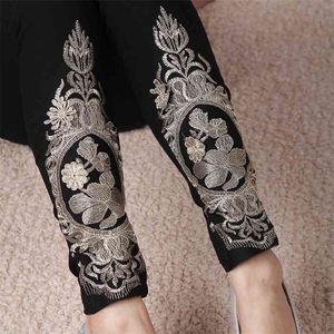 3Xl Plus Size Pants Women Spring Autumn Feminina High Waist Embroidery Black White Pencil Legging Female A1368 210925