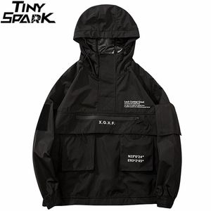 Män Hip Hop Streetwear Jacket Coat Black Windbreaker Cargo Jacket Pullover Harajuku Hooded Track Jacket Tactical Outwear 211009