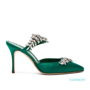 أحذية الأزياء مضخات lurum الأخضر الحرير كريستال منمق البغال حفل زفاف 90 ملليمتر كعب مجوهرات ورقة