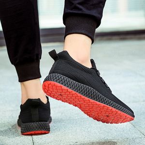 Yüksek Kalite 2021 Spor Erkekler Bayan Koşu Ayakkabıları Üçlü Siyah Kırmızı Açık Nefes Koşucular Sneakers Boyutu 39-44 WY06-20261