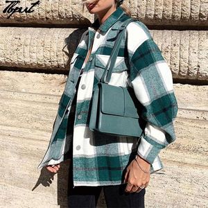 Kurtki damskie vintage zielona kurtka w kratę Kobiety Zakręcaj kołnierz Long Rękaw wełniany płaszcz 2021 Modny streetwear Owczesne płaszcze