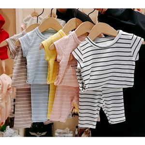 Abbigliamento per ragazze infantile estate abbigliamento bambino set set di ragazzi stile coreano ragazzi a strisce tee e pantaloni 2 pz 210429
