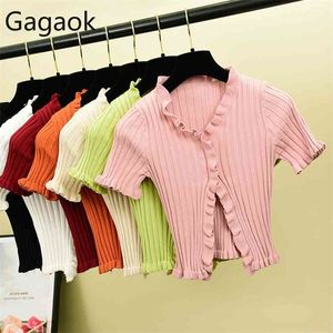 Gagaok Sweet Short Sweater Kvinnor Vår Höst Solid Short Sleeve Cardigan Knapp Stretch Slim Ladies Ruffle Korea Top 210805