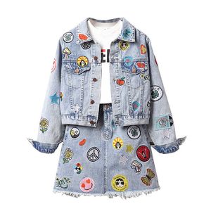 PERHAPS U Women Denim Set Blue Turn Down Collar Long Sleeve Short Jacket Embroidery Cute Applique Mini Skirt Two Piece Set T0311 210529