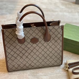 TOP portafogli in pelle di qualità borsa da donna con manico a tracolla lettera borsa popolare piazza HOT moda aperta borsa fresca di grandi dimensioni famoso designer borse pratiche causali