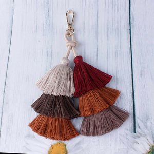 Multi Layered Rainbow Cotton Fringe Tassel Nyckelringar Boho Handgjorda Original Design Kvinnor Key Ringar Bil Key Bag Pendant G1019