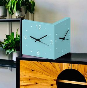 The latest wall clocks, European and American personality creative double-sided corner home fashion living room silent clock modern and simple