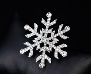 Boże narodzenie Crytal śnieżynka broszka upominki na przyjęcie srebrny stop Rhinestone broszki XMAS szpilki klipy Pin kobiety dziewczyna prezent świąteczny