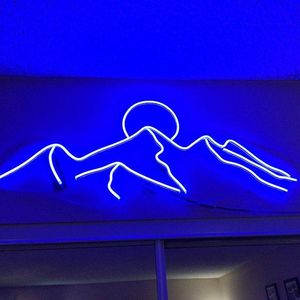Inne wydarzenie Party Supplies Custom Made Mountain Neon Sign Light LED Wall Okno Wiszące Ustawienie dekoracji akrylowej kryty do pokoju domowego