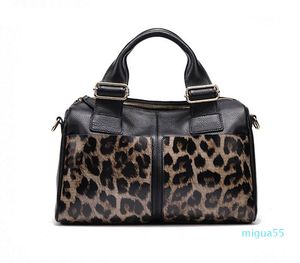 Axelväskor Äkta läder Kvinnor Bag Fashion Luxury Leopard Print Cowhide Woomen Handväskor Tote