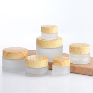 Wood grãos foscos de luxo fosco de luxo de 50 ml de vidro creme com tampas de madeira recipientes 30 ml 100g para produtos de beleza embalagens de garrafa de creme Enviar por mar