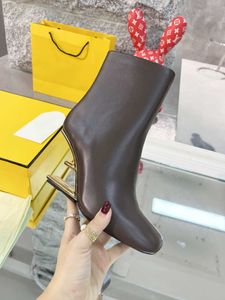 2021 Luxo primeiro tornozelo Botas Zipper Estilo perfilado com novas botas de moda clássico botas curtas sapatos de salto alto Tamanho: 35-41