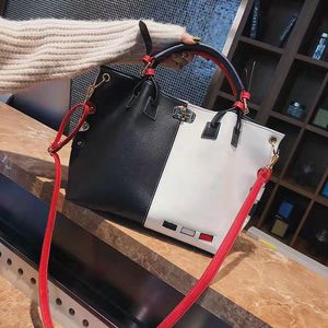 Högkvalitativ Kvinnor Stor kapacitet Tote Mode Designer Handväskor Vanligt Patchwork PU POSEKINS HASP Hård Canvas Lady Solid Väska Svart Crossbody Handväska Pochette Mm Storlek