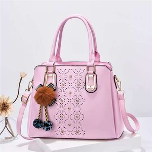 Desenhador bolsas mulheres bolsa de ombro moda bolsas feminino bolsas crossbody bolsa de couro pu bonito bolsa senhora senhora pacotes pompons poms