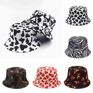 Cow Striped Print Bucket Hattar med Panda Flame Kamouflage Vår Sommar Lady Fisherman Hat Outdoor Travel Casual Panama Caps G220311