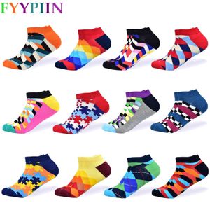 Mäns Osynliga Kort Sommarkvalitet Business Casual Spring Color Combed Boat Socks