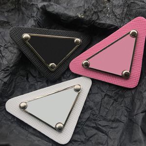 3 Colors Triangle Badge Women Pins Fashion Clothes Hat Accessories pr Designer Letter Printed Brooches for Party
