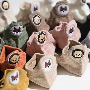 10 Çift Paketi Çorap Kadın Sevimli İşlemeli Hayvan Mutlu Komik Karikatür Pamuk Kawaii Harajuku Şeker Renk Güzel Kadın Çorap Seti 210720