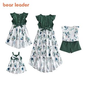 Ayı Lideri Aile Eşleştirme Kıyafetler Moda Kız Patchwork Çiçek Elbise Çocuk Çiçekler Kostümleri Anne Kızı Sevimli Giysiler 210708