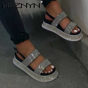 Ny sommarstrand Bling Crystal Rom Ladies Sandaler Rhinestone Platform Cutouts Wedges Kvinnor Utomhus Sandaler Skor Kvinna Y0721