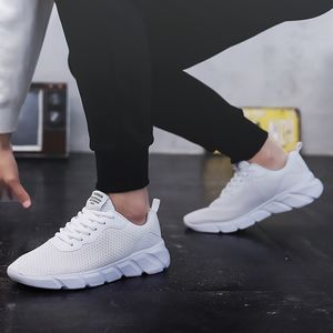 2021 Przyjazd Wysokiej Jakości Buty do biegania Sport Mężczyźni Kobiet Super Lekki Oddychający Mesh Tenis Outdoor Sneakers Duży rozmiar 39-47 Y-W705