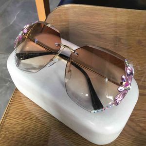 Rimless solglasögon med diamant, kvinnors gradvisa förändringslinser, personliga solglasögon, elegant och modigt