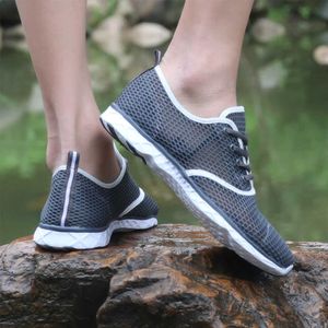 Uomo Donna Scarpe da acqua ad asciugatura rapida Mesh traspirante Scarpe da ginnastica da campeggio all'aperto H7JP Y0714