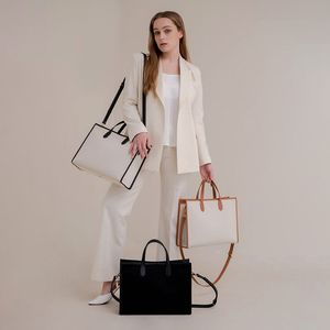 Sommar Stora kapacitet Bag Kvinnlig litteratur och konst Simple Tote Canvas Bag Kvinnor One Shoulder Arm Pit Handväska