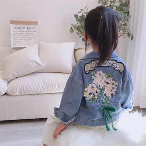 2-7T Giacche di jeans floreali per ragazze Toddler Kid Neonata Vestiti primaverili Manica lunga Cute Sweet Back Flower Print Coat Outwear 211204