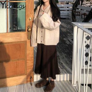 Herbst Gestrickte Damen Zweiteilige Set Winter Warme Pullover Anzug Vintage Langarm Strickjacke Weibliche Midi Plissee Rock Set 210619