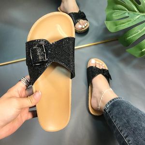 Chinelos Mulheres Buckle Rhinstone Summer Fashion Crystal Slides Feminino Casual Sapatos Senhoras Fora Flats Plus Size 41