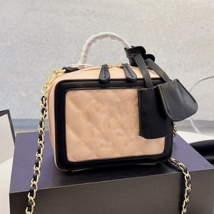21SS Women Square Vique Vanity Bags Caviar Leather Calfskin Matelasse Chain Crossbody Bag Highty Qualted Secilted Lady Cosmetic Counter Bag Bag Luxury Bag 22 Cm