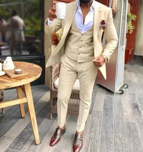 2020 nowych mężczyzn 3 sztuki szampana garnitur formalny biznesowy wycięcie Lapel Silm Fit Tuxedo Groomsmen na ślub (Blazer + kamizelki + spodnie) X0909