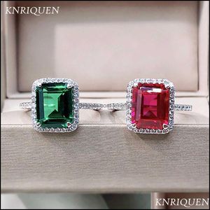 Solitaire Ring Ringar Smycken Vintage 100% Solid 925 Sterling Sier 8 * 10mm Emerald Ruby Gemstone Bröllopsfest för Women Lab Diamond Fine Gift